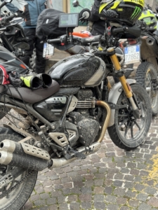 TRIUMPH SCRAMBLER 400 X